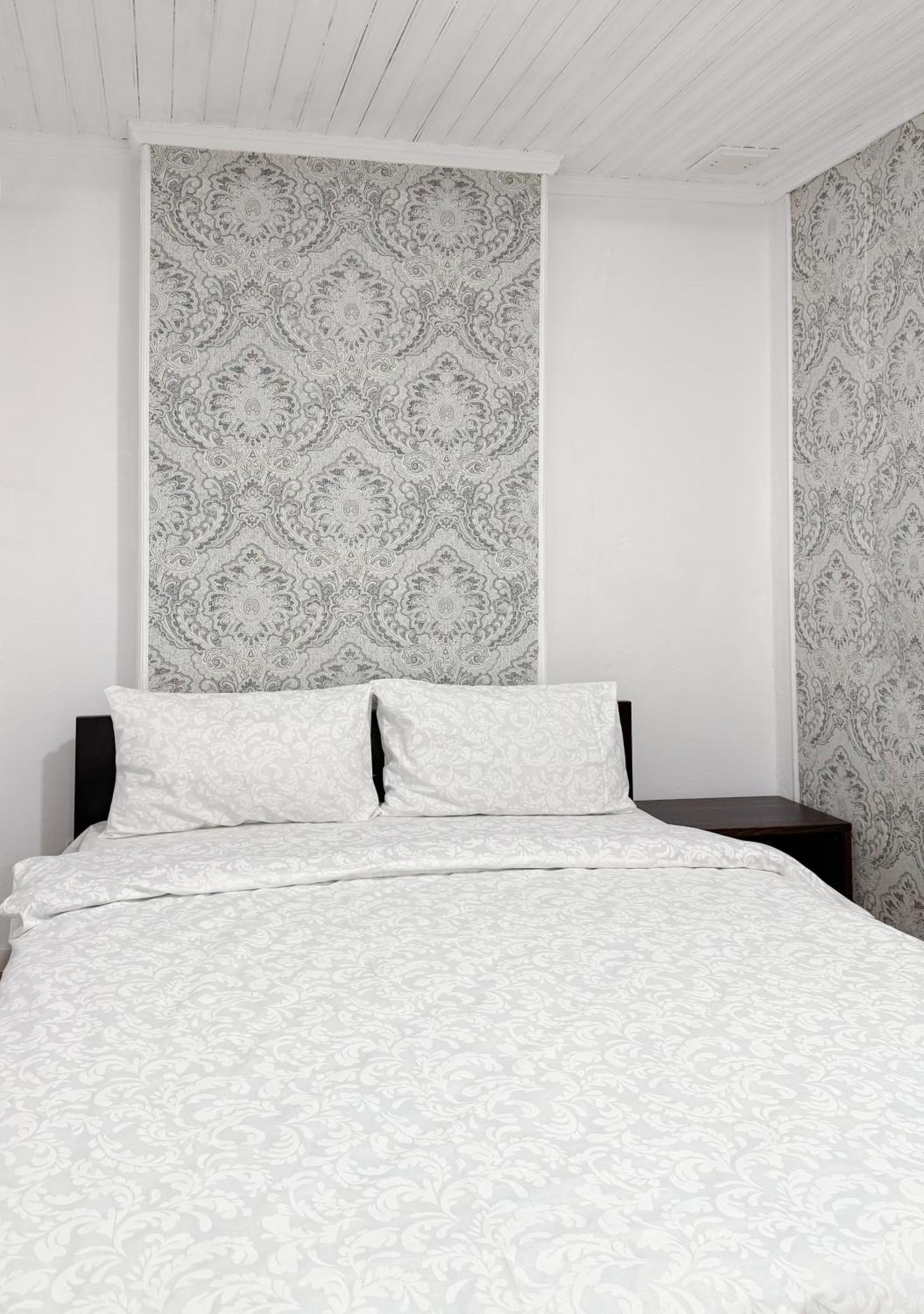Teodora Square Apartments Площа Святого Теодора Lviv Luaran gambar